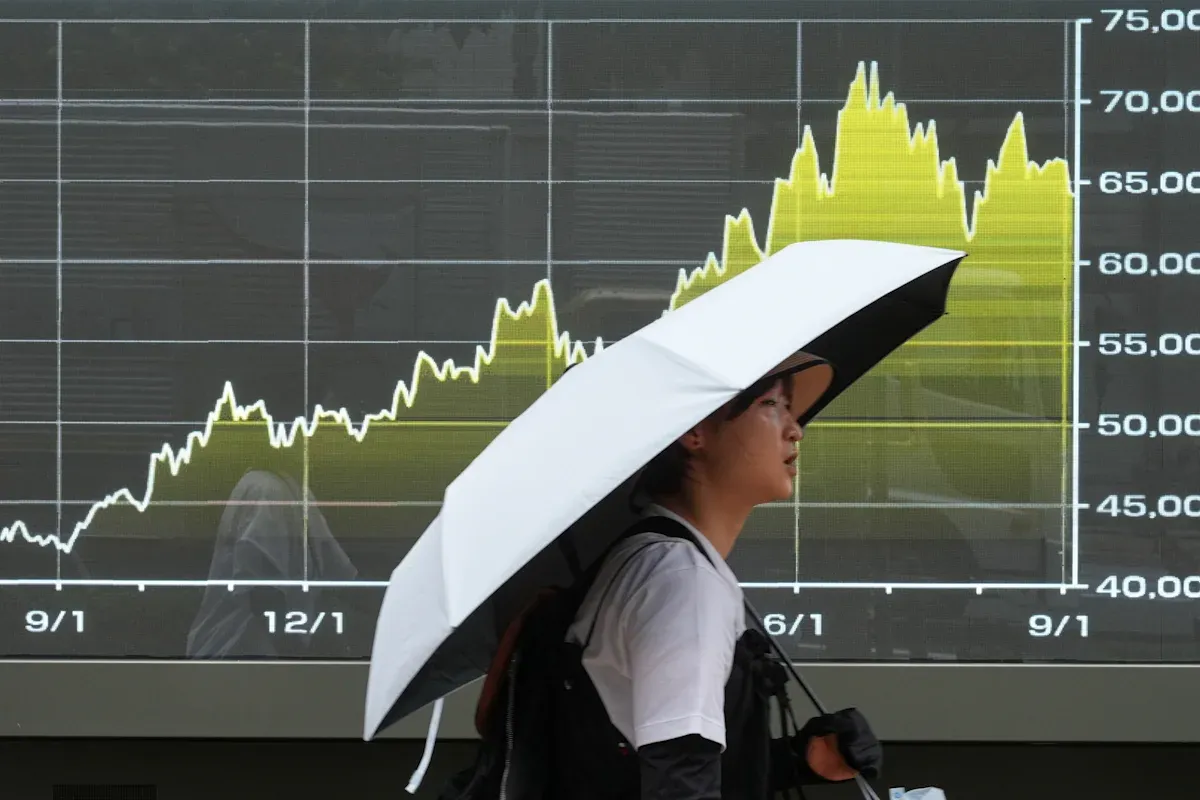Asian Tech Shares Rally as Oil Surges on Middle East Conflict