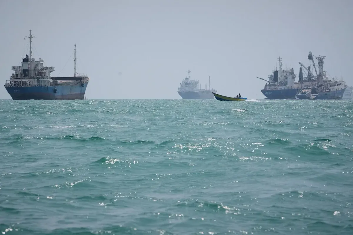 Iran and Oman Near Deal for Safe Strait of Hormuz Transit