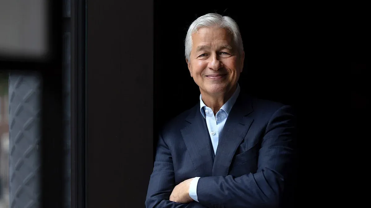 JPMorgan Nears Trillion Valuation as Succession Risk Mounts