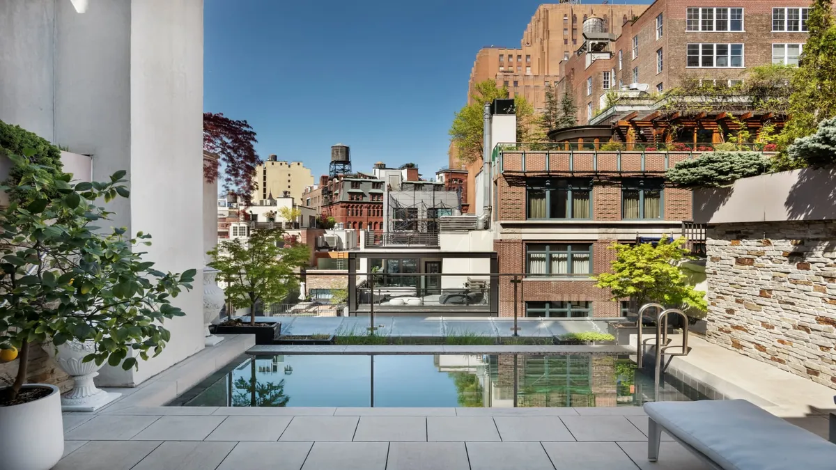 Manhattan Luxury Rents Surge Past One Hundred Thousand Dollars