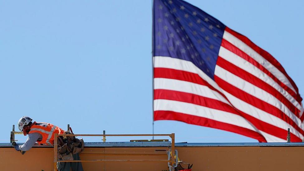 US Jobs Market Slows Ahead of Midterm Elections